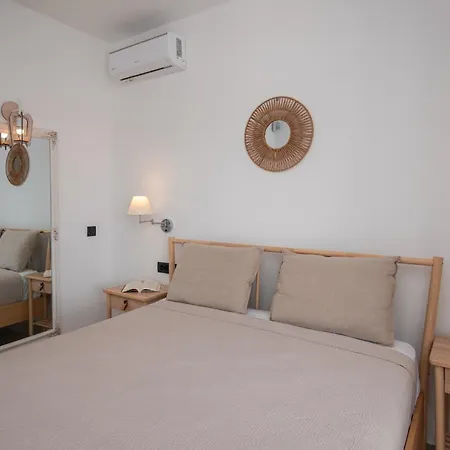 Livadi * Adamantas (Milos)