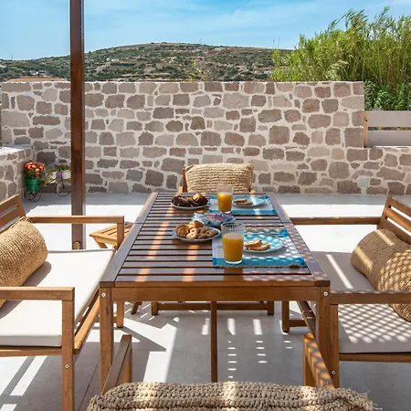 Livadi Adamantas (Milos)